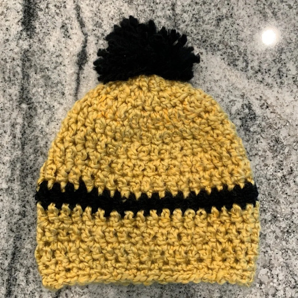 Handmade crochet beanie - Picture 2 of 2